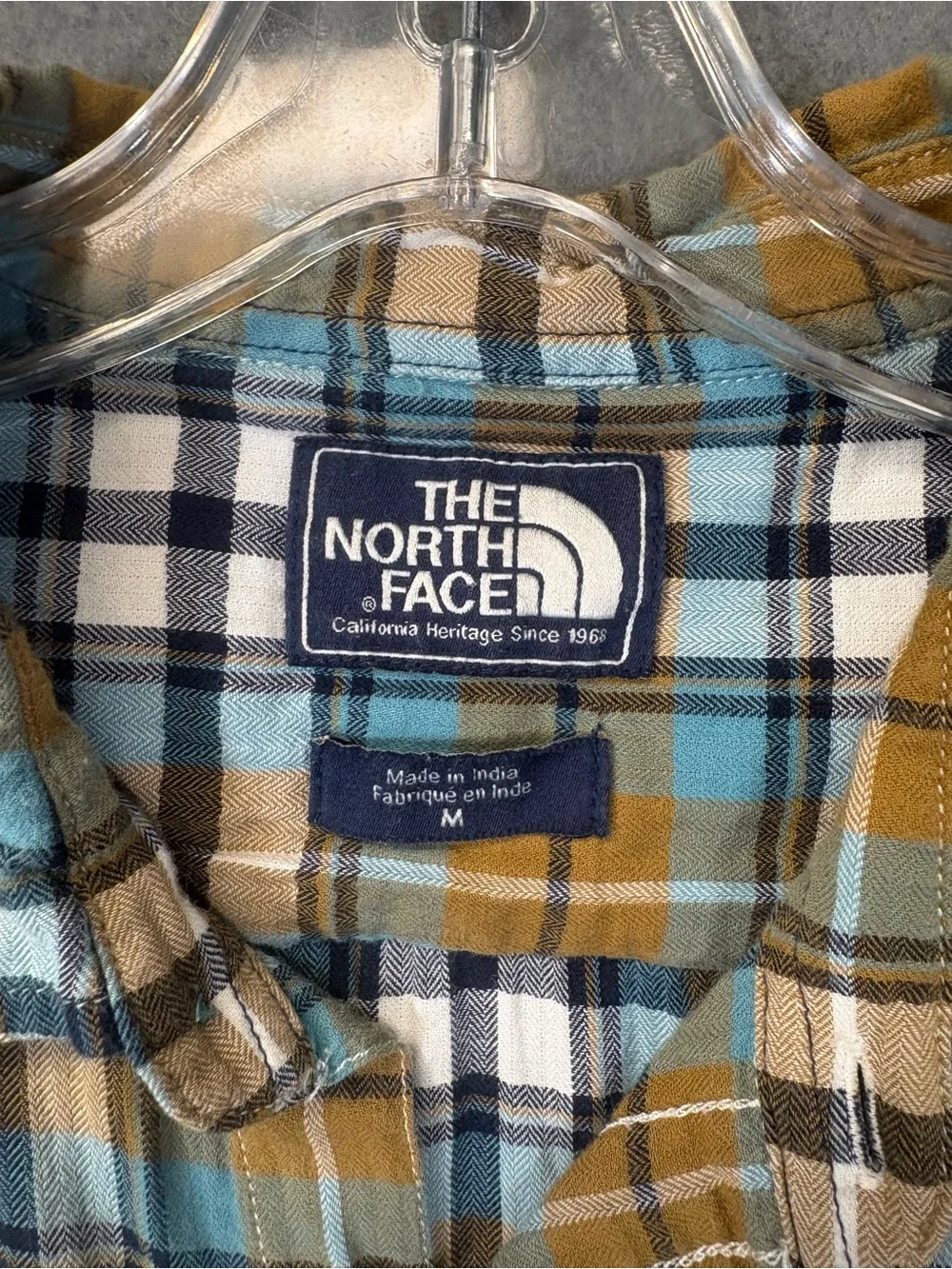 The North Face Men’s cotton multicolor plaid short-sleeve button-up shirt Sz. M